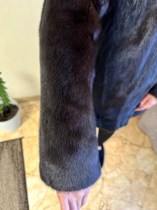 Продам норкову шубу, люкс якості