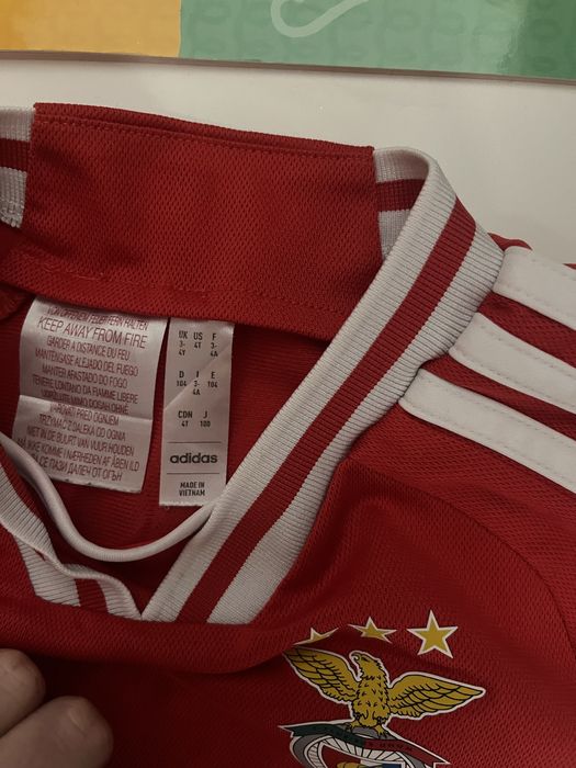 Equipamento benfica