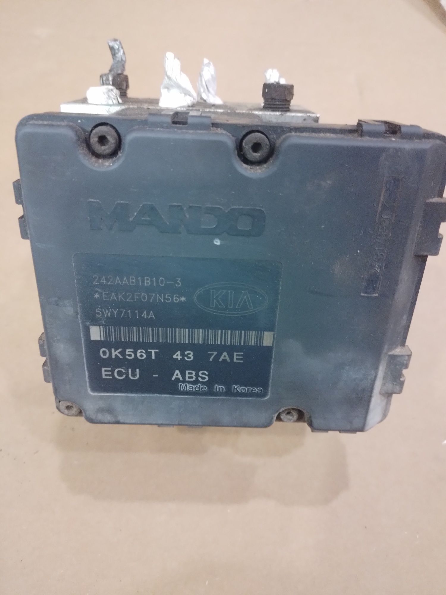 Блок ABS Kia Carnival 1999-2005 OK56T437AO OK56T437AE BH60102400