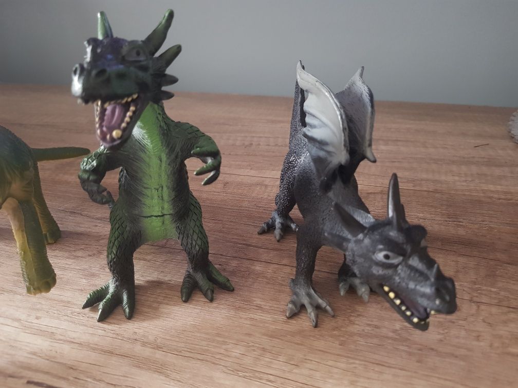 Dinozaury figurki