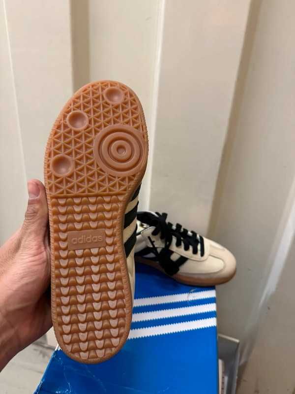 Adldas samba classlc Retro Trampkl . Artykuty promocyjne r.40
