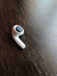 Prawa słuchawka Apple a2698