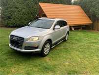 Audi q7 8lat w jednych rekach
