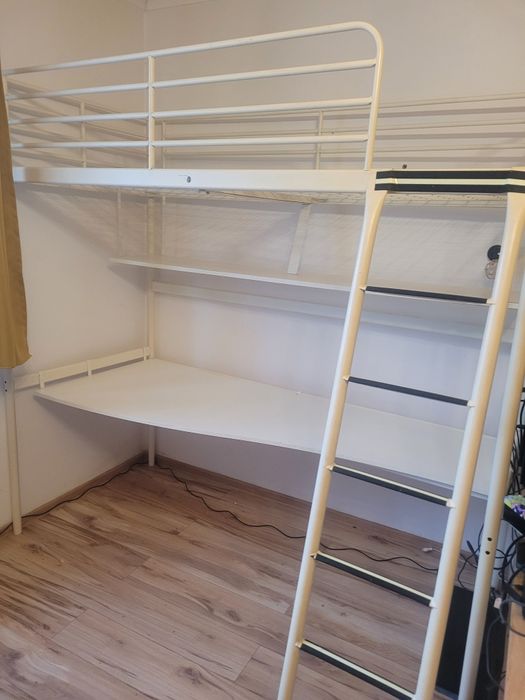 Łóżko piętrowe ikea z biurkiem tanio