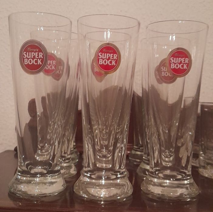 11 copos de cerveja Super Bock