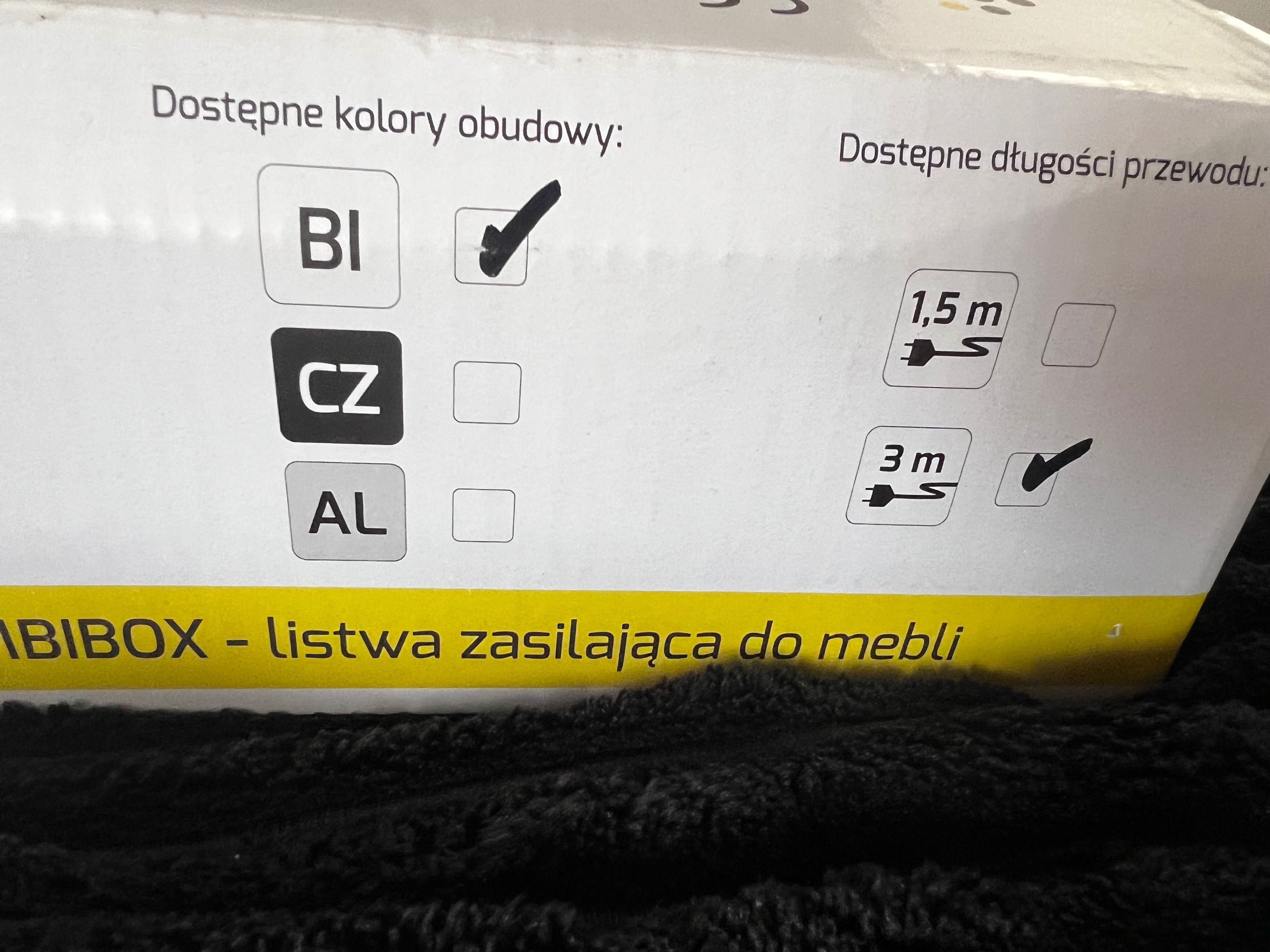 Gniazdo meblowe białe