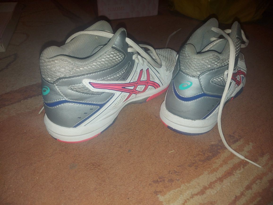 Buty Asics nowe nowe