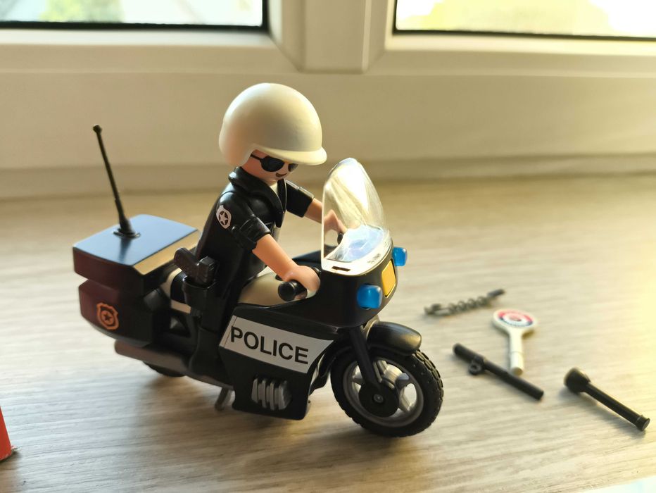 Playmobil City Action Policjant na motorze 5648