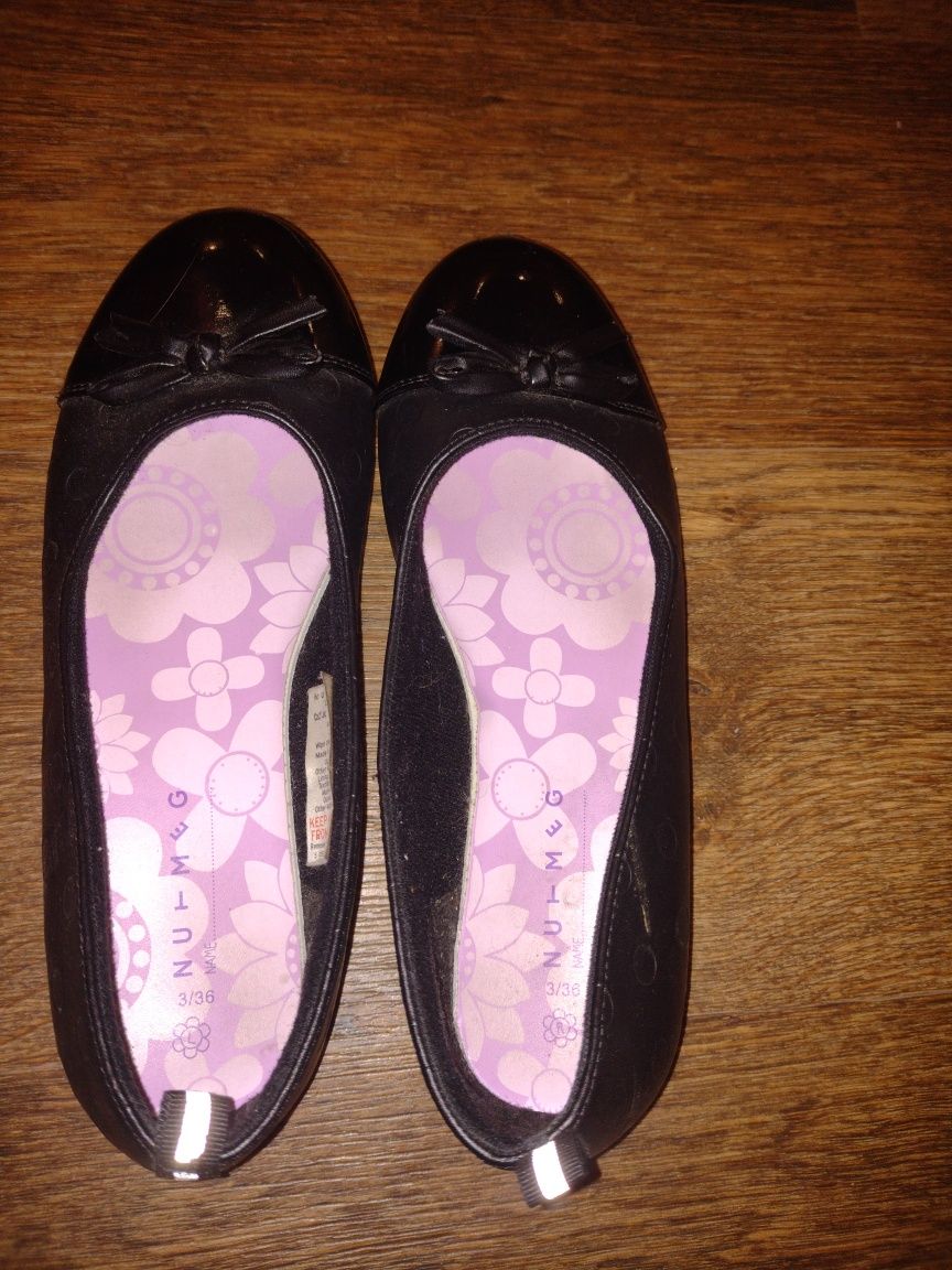 Новые  туфли для девочки