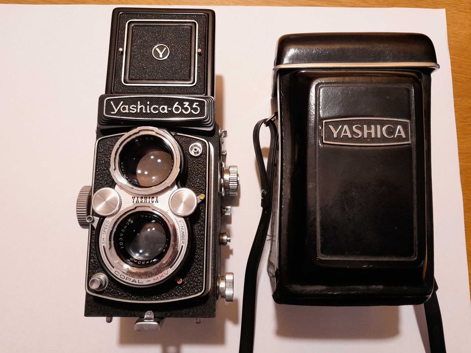 Aparat lustrzanka Yashica 635