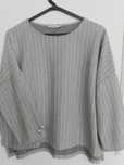 Blusa Stradivarius curta  com pérolas