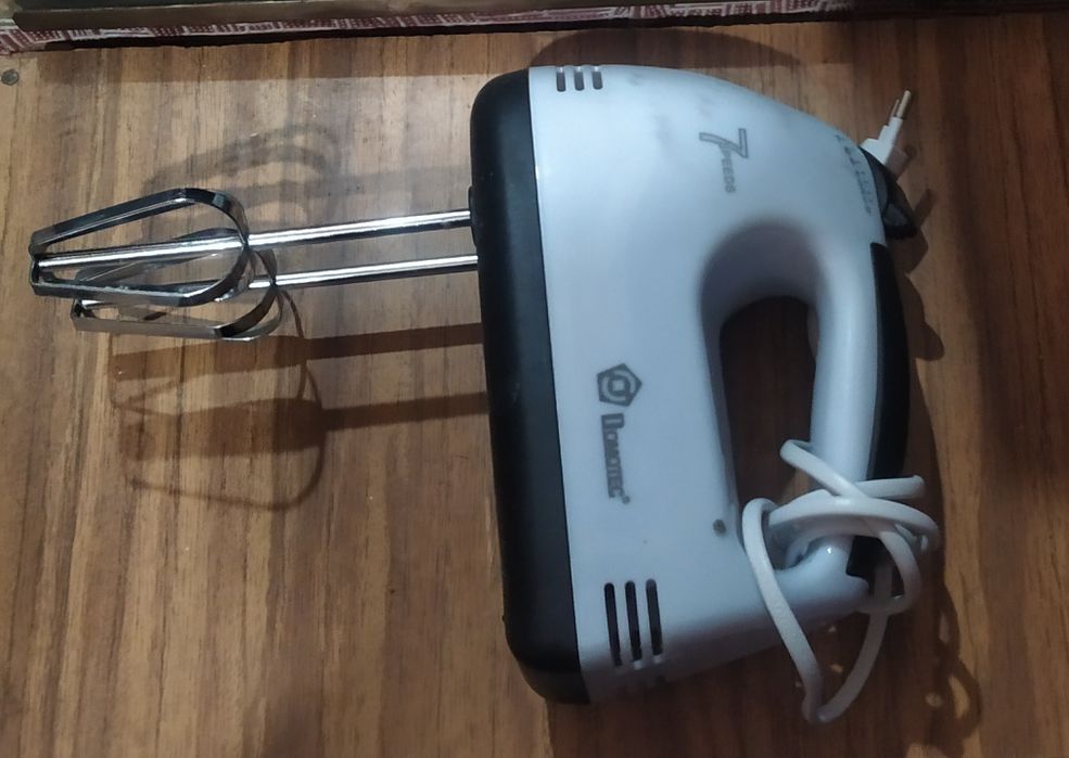 Продам миксер ручной domotec