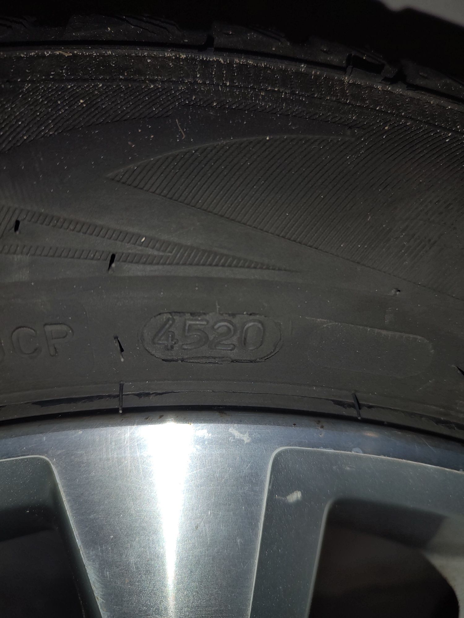 Komplet kół R16 do Passat B7