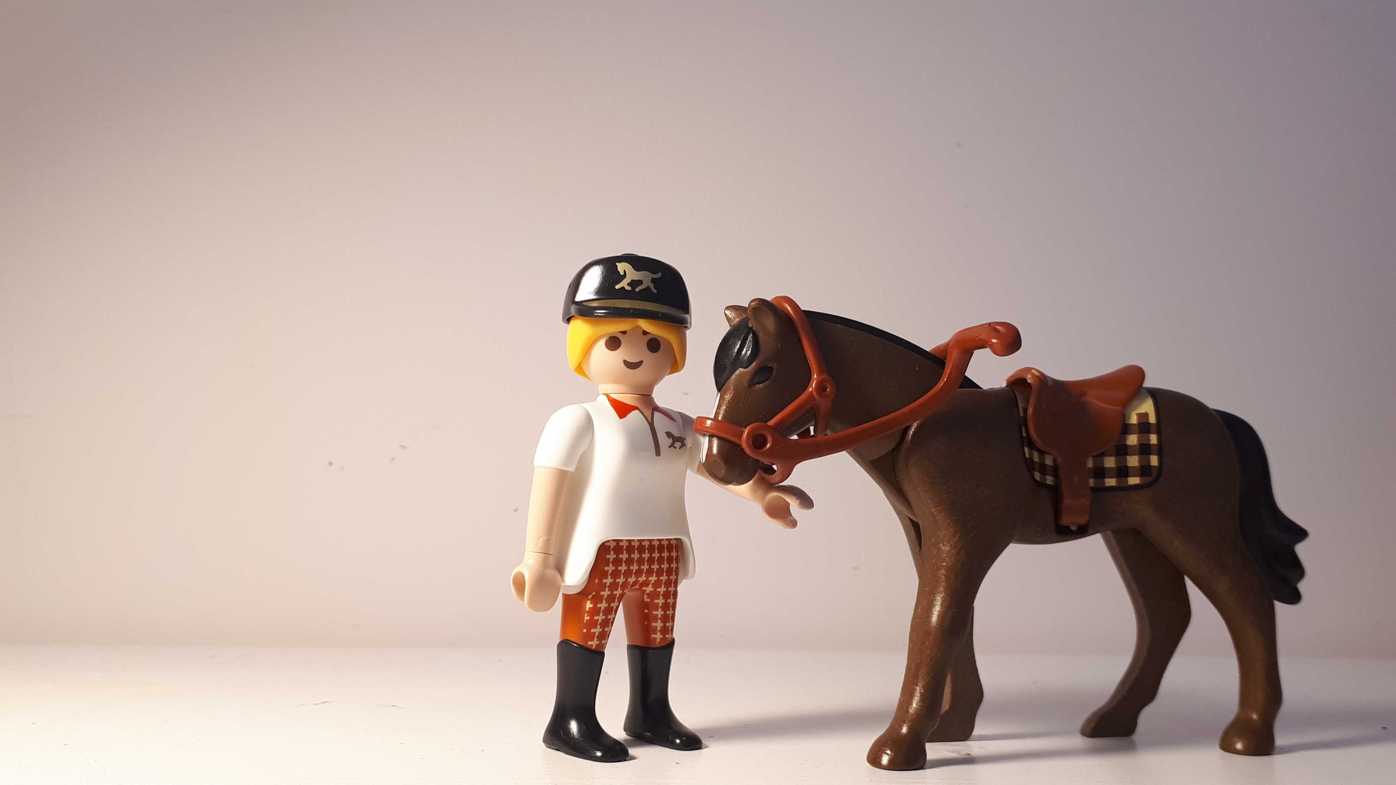 Playmobil zestaw dżokejka z koniem unikat