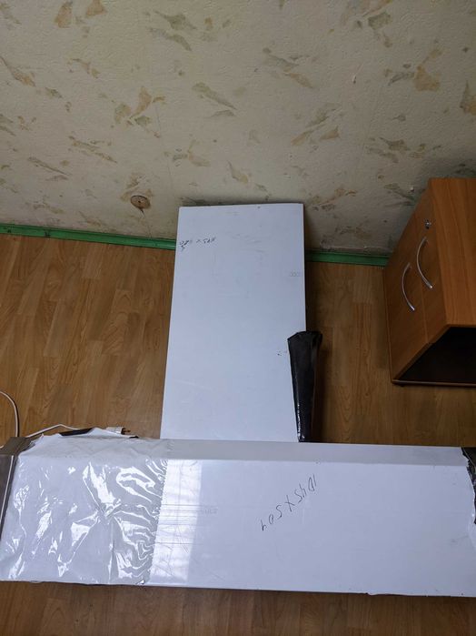 Зонт, вытяжка, пристенный вытяжной с жироуловителями