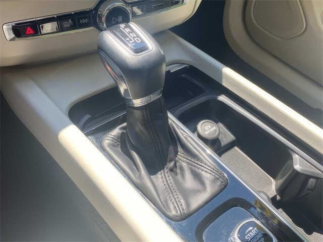 Volvo XC60 T5 Momentum 2020