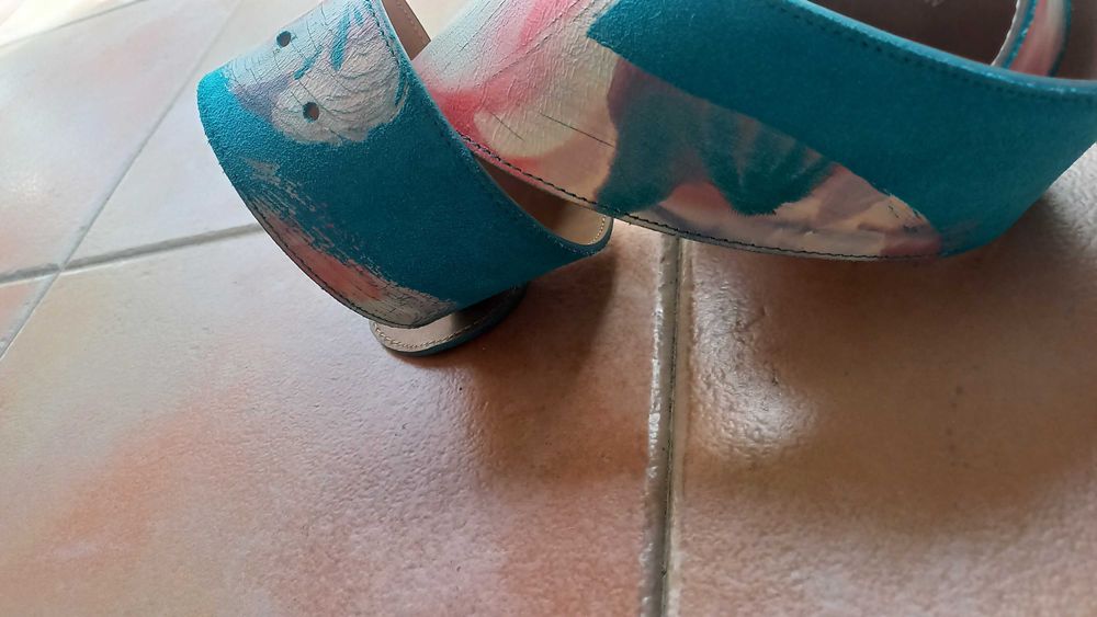 Cinto em pele colorido