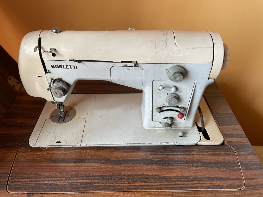 Maquina custura Borletti
