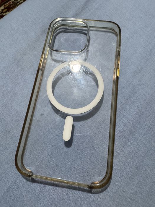 Оригінальні чохли на iPhone 15 Pro Max з MagSafe