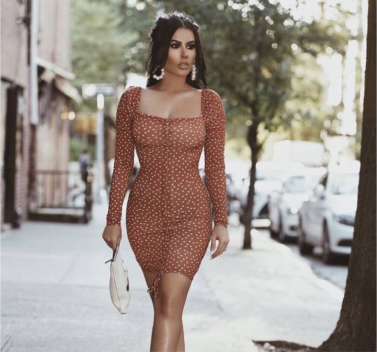 Сукня плаття prettylittlething