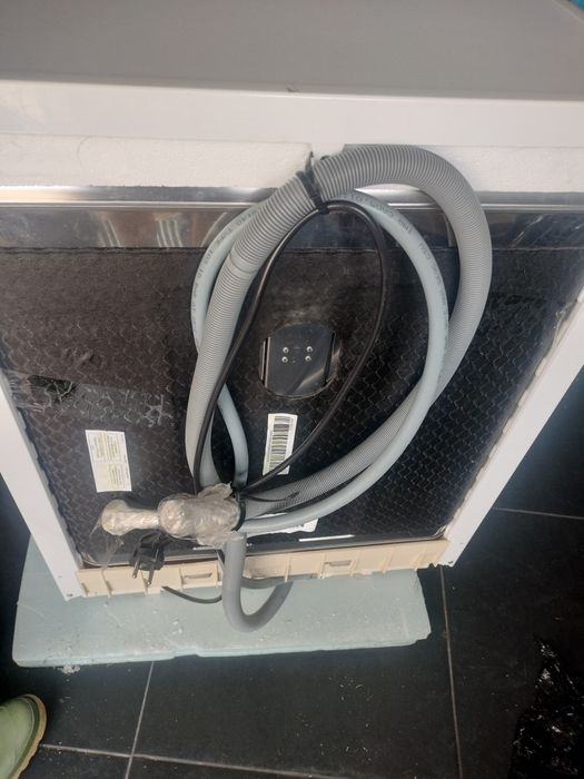 Máquina de Lavar Loiça - Indesit DFE 1B19 13