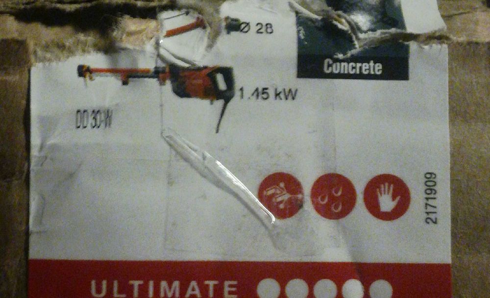 Hilti do betonu. koronka Hilti  4 sztuki 22 mm oraz 1 sztuka 28 mm.