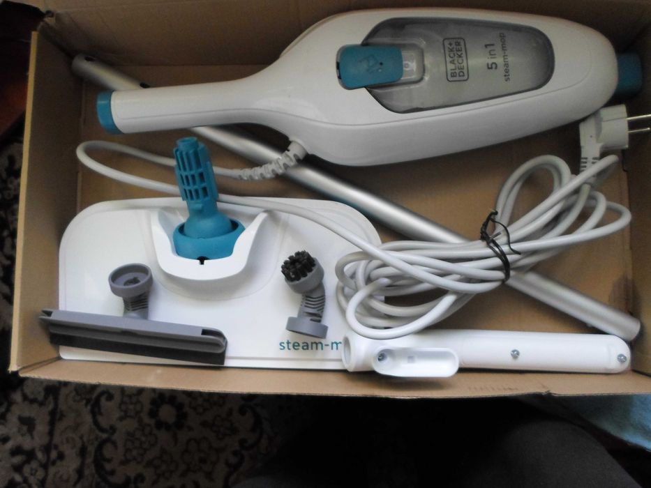 Парова швабра Black+Decker FSM13E1