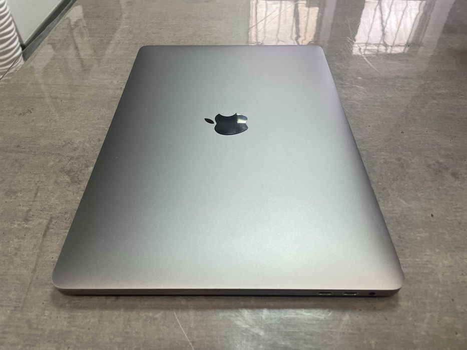 Ноутбук MacBook Pro 13 2017 A1706 | Core i7 | 500GB SSD | Touch Bar