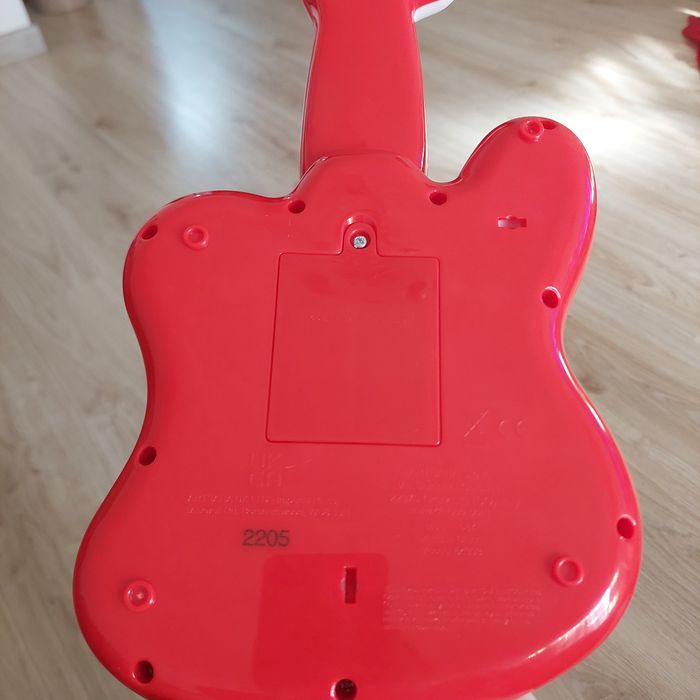 Guitarra chicco criança