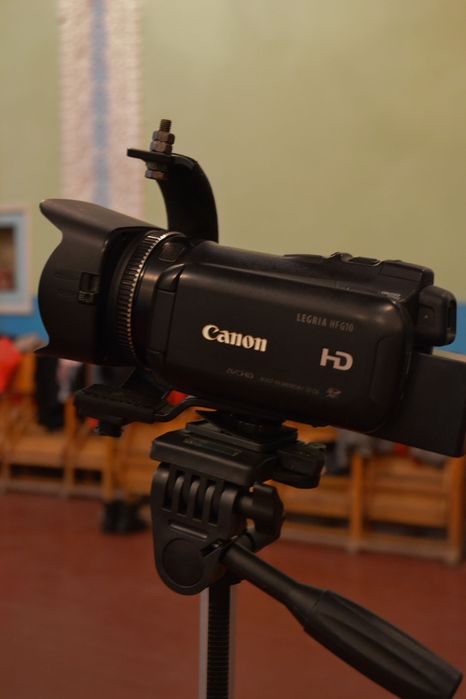 Canon Legria HF G10- відеокамера