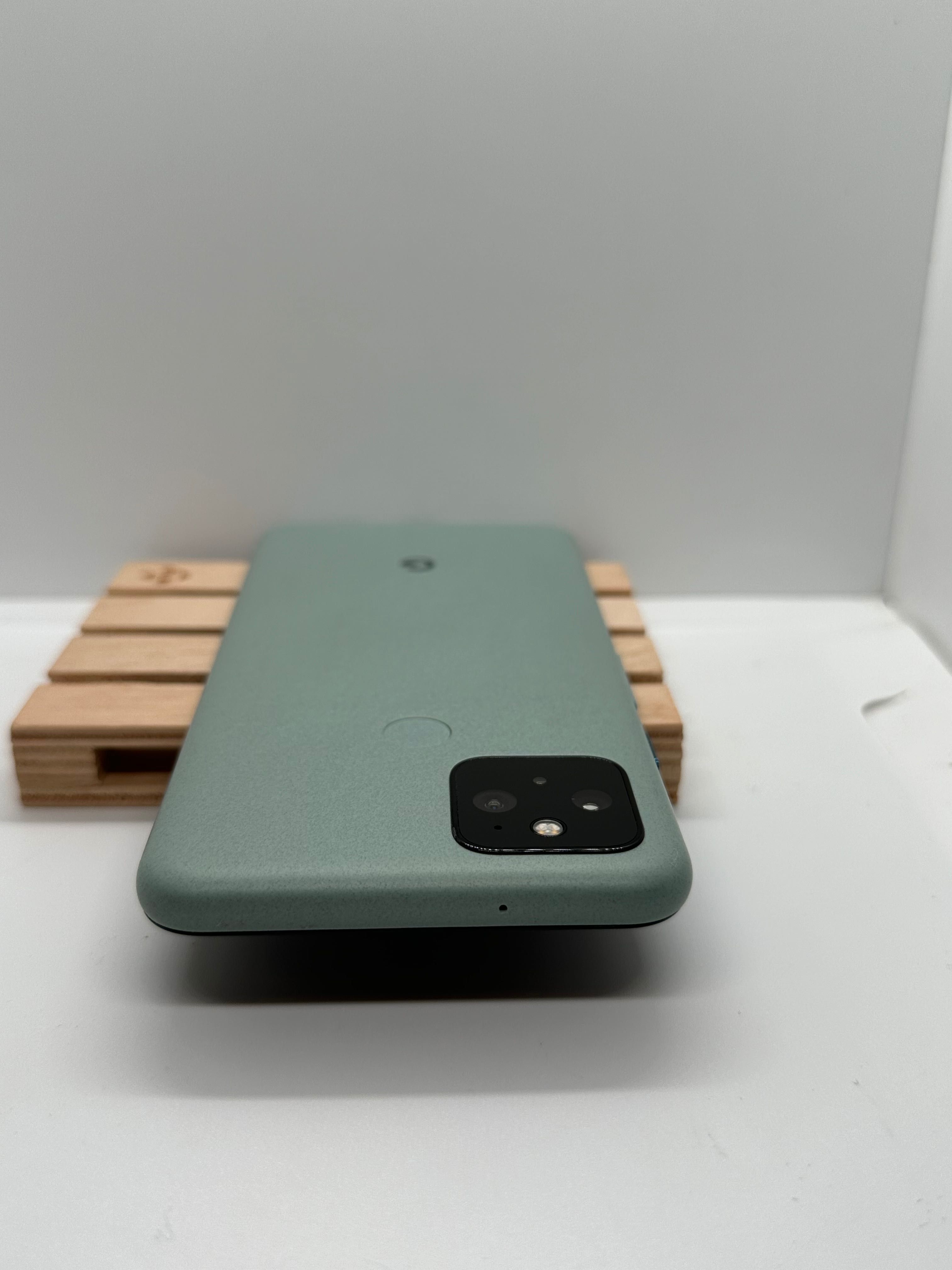 Google Pixel 5 128GB Sorta Sage/Just Black Neverlock