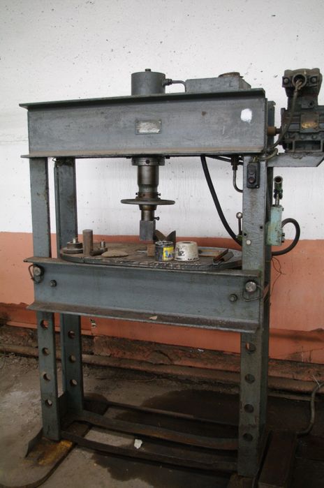 Прес Окс 1671 зусилля 40 тон рабочій