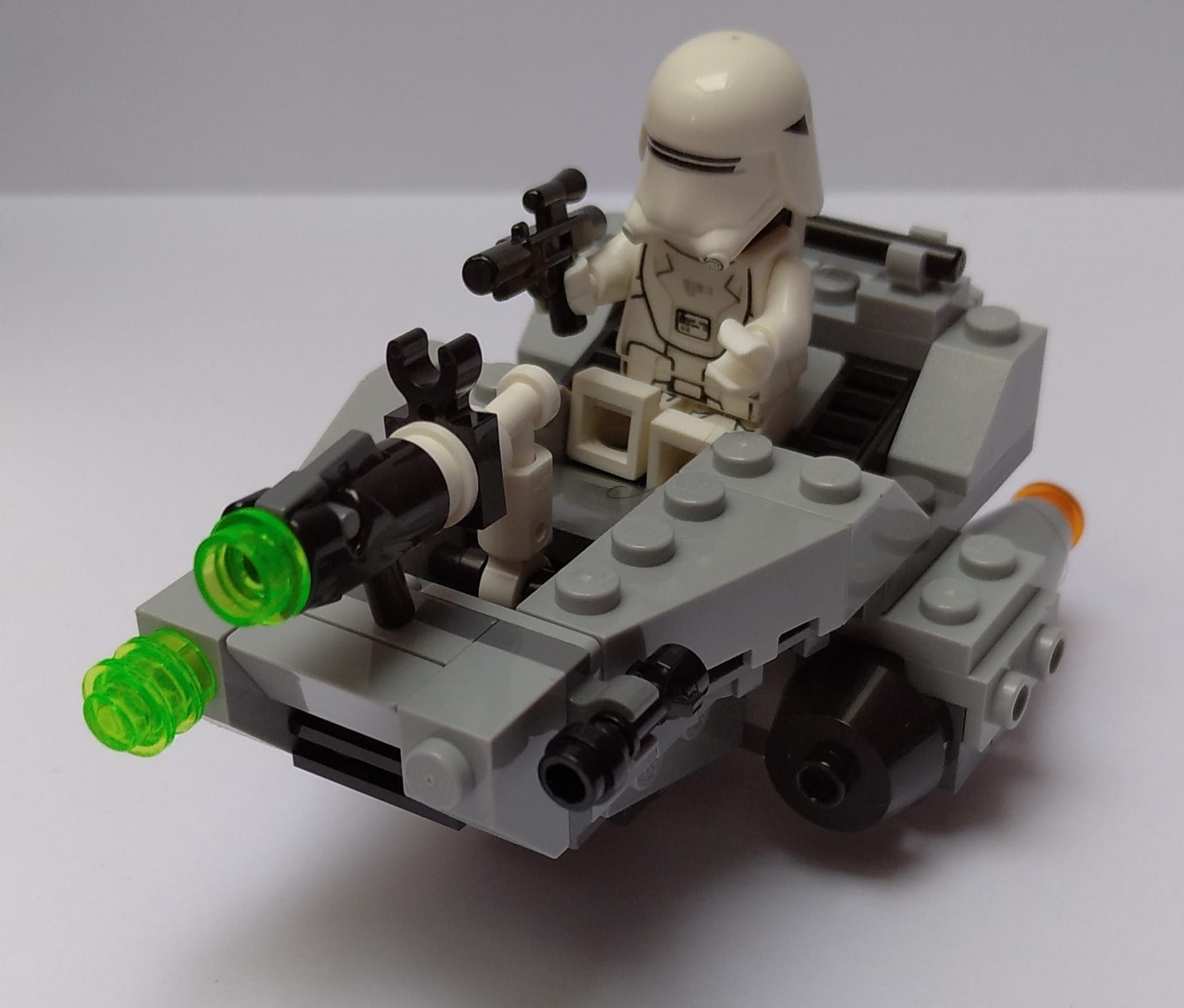 Klocki LEGO Star Wars 75126 - Śmigacz śnieżny Najwyższego Porządku