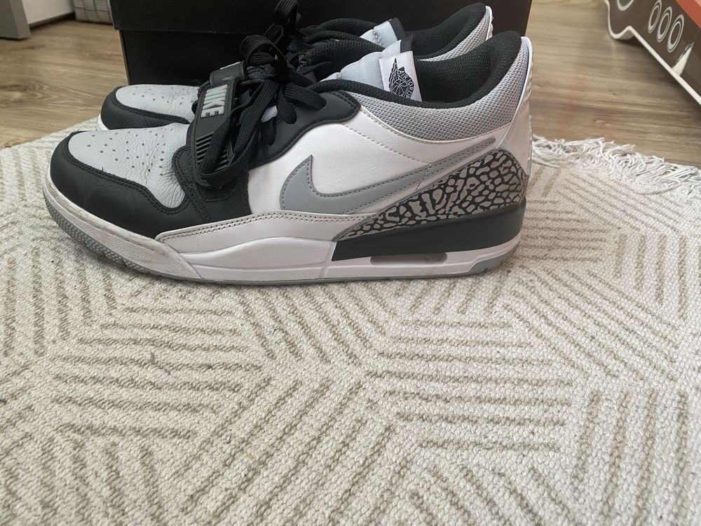 Buty sportowe AIR Jordan Nike 45