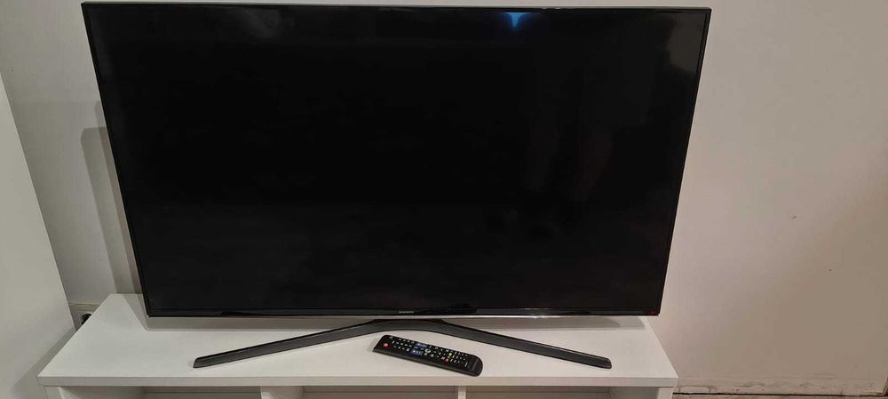 Telewizor Samsung UE48J6200AW – 48" Full HD Smart TV