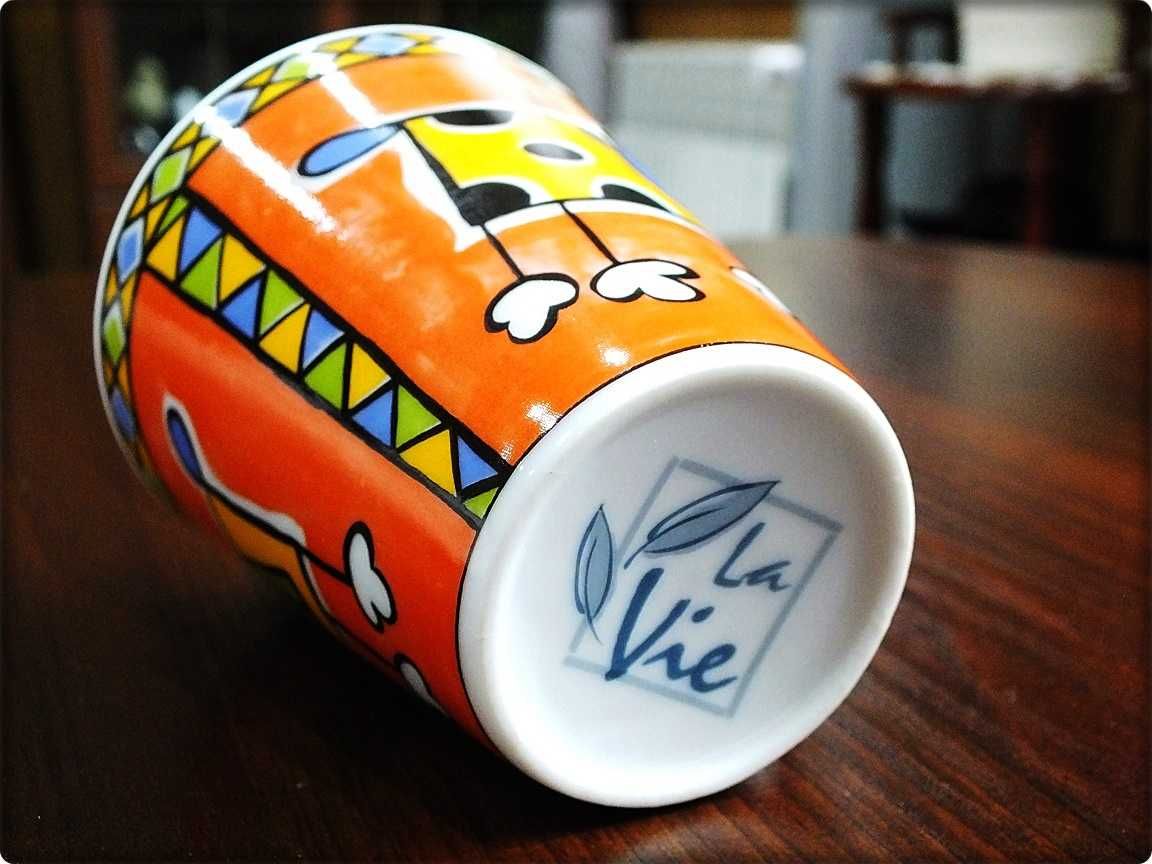 Kubek porcelanowy z pieskiem Bark (Kora) firmy La Via Kolekcjonerski