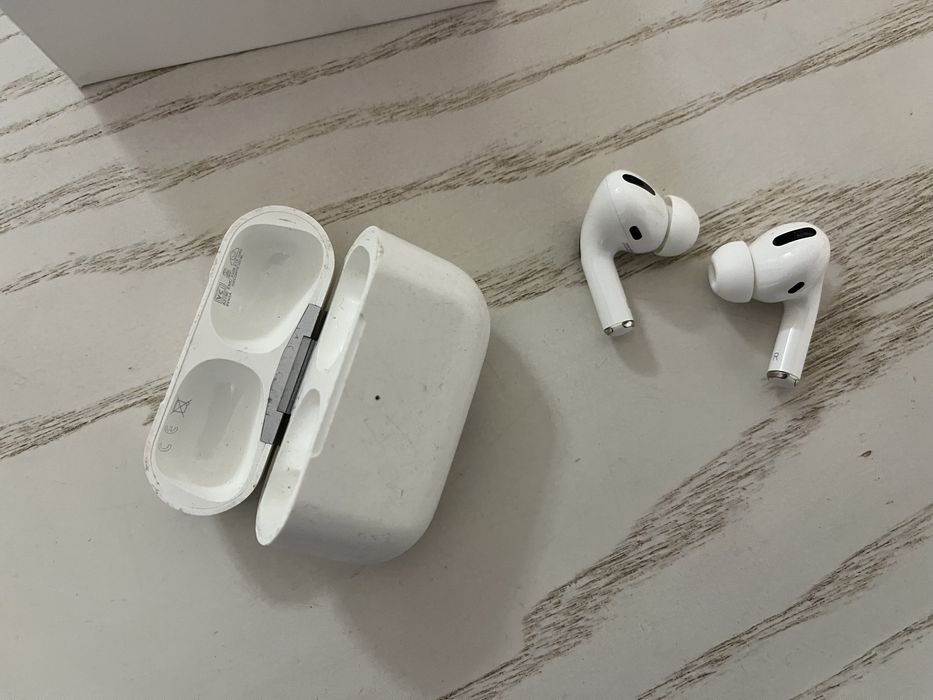 Навушники AirPods Pro