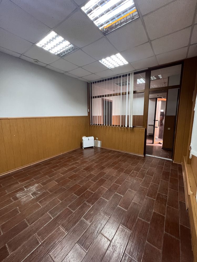 Здається в оренду приміщення 68 м2 в чудовій локації