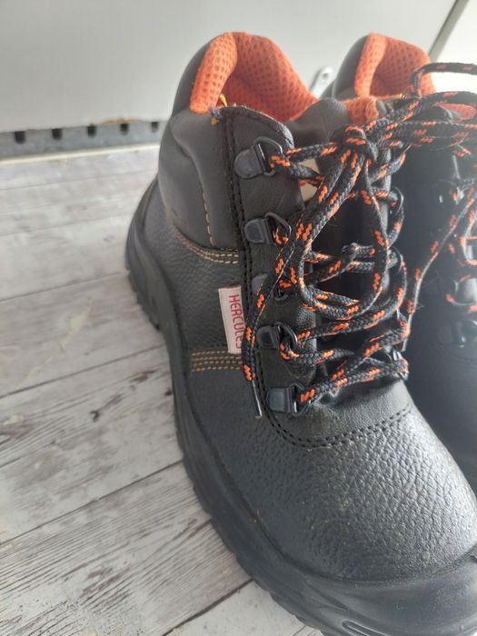 Bota biqueira de AÇO