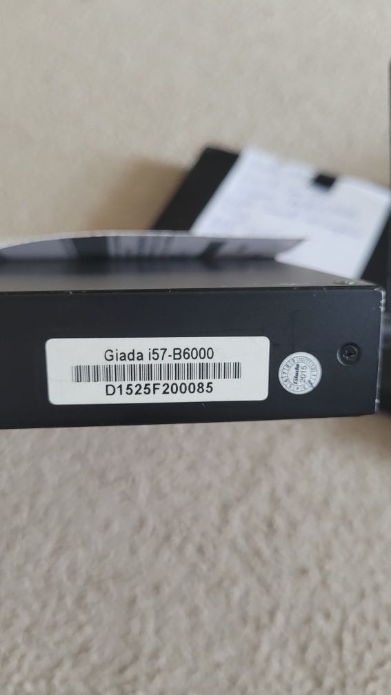 Komputer Giada i 57B