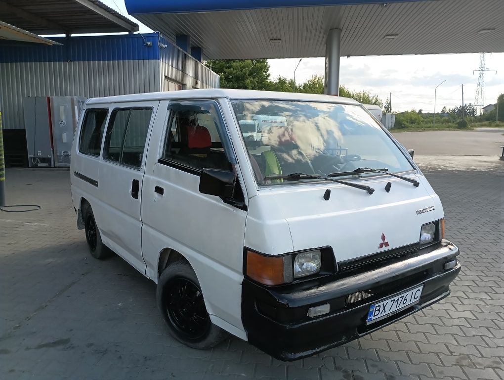 Mitsubishi L300 газ/бензин