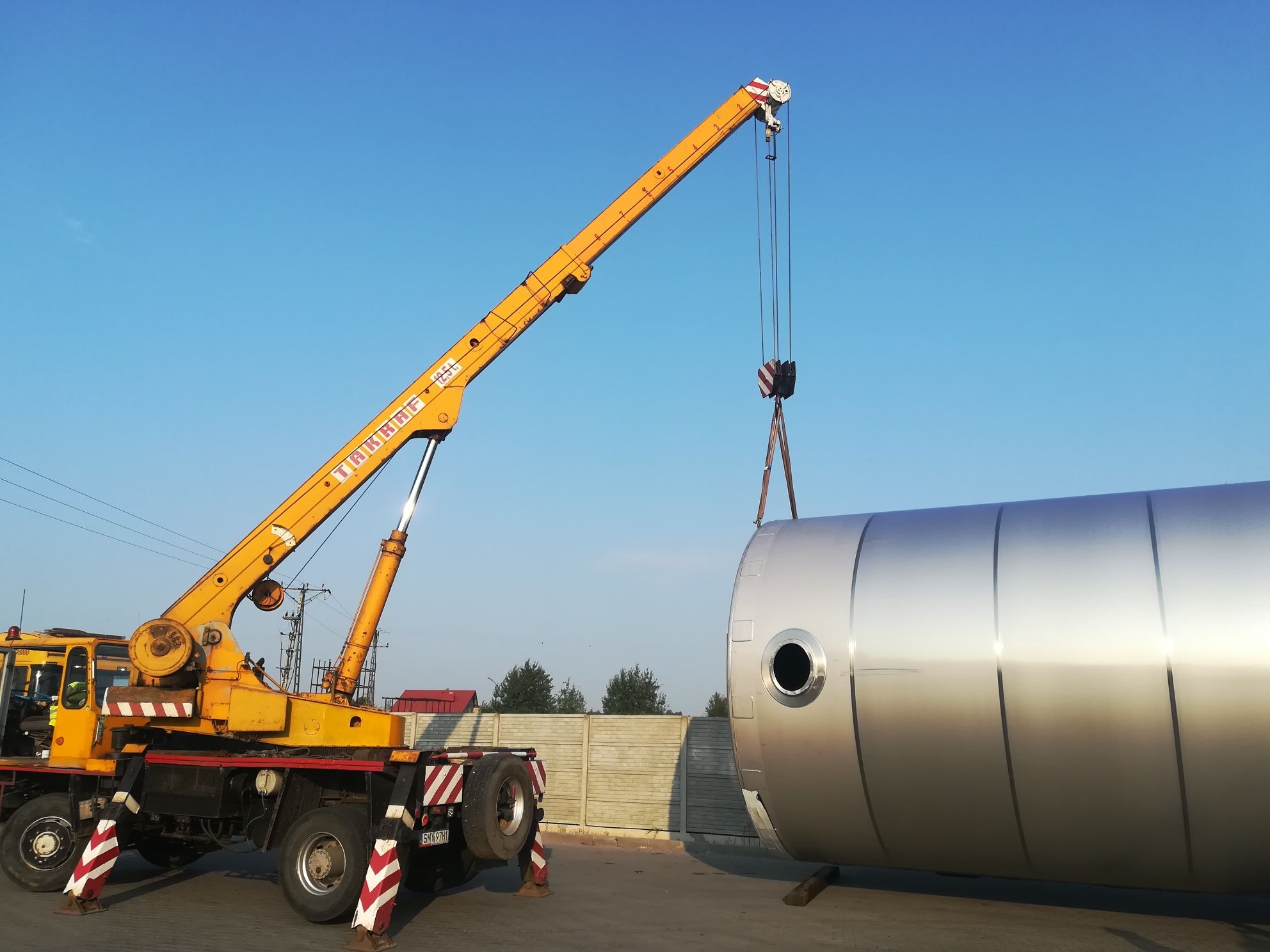 Usługi dźwigiem 12 ton !!!