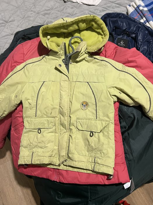 Дитяча куртка зеленого кольору. Розмір 9&. Хлопчик, дівчинка. Демісвзо