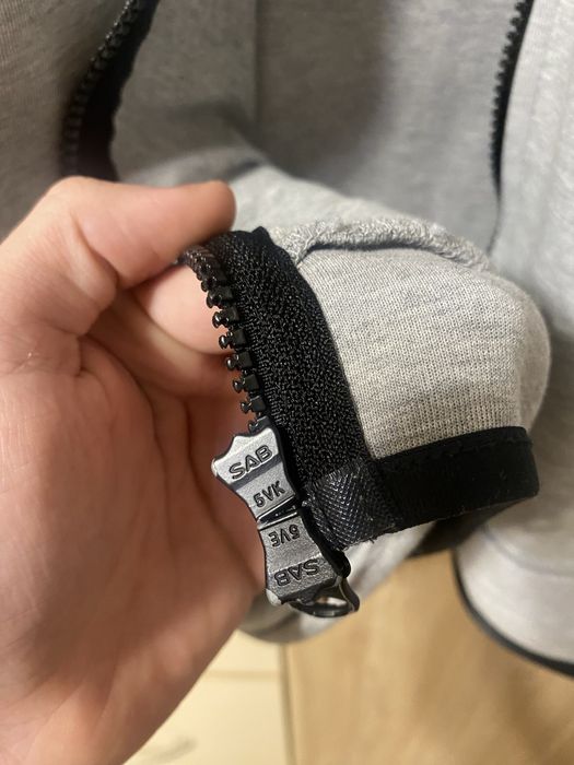 zip hoodie nike tech fleece
