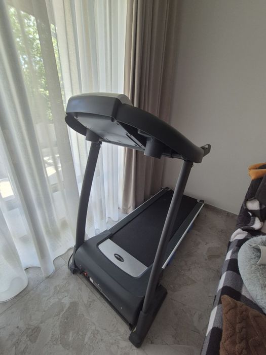 Бігова доріжка HouseFit HT 9166E