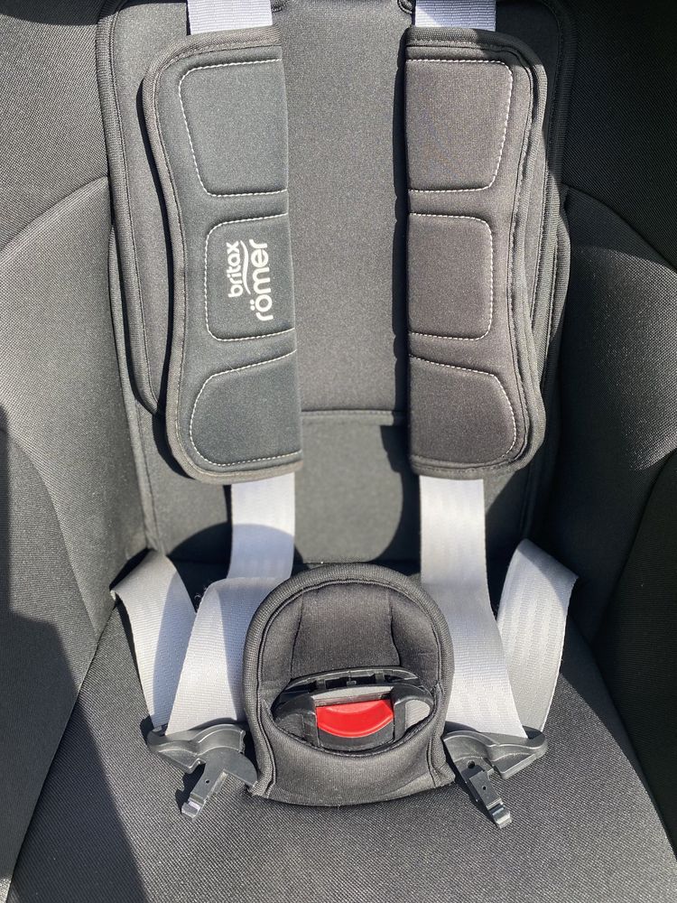 Автокрісло Britax Römer TRIFIX2 i-SIZE (Cosmos Black)