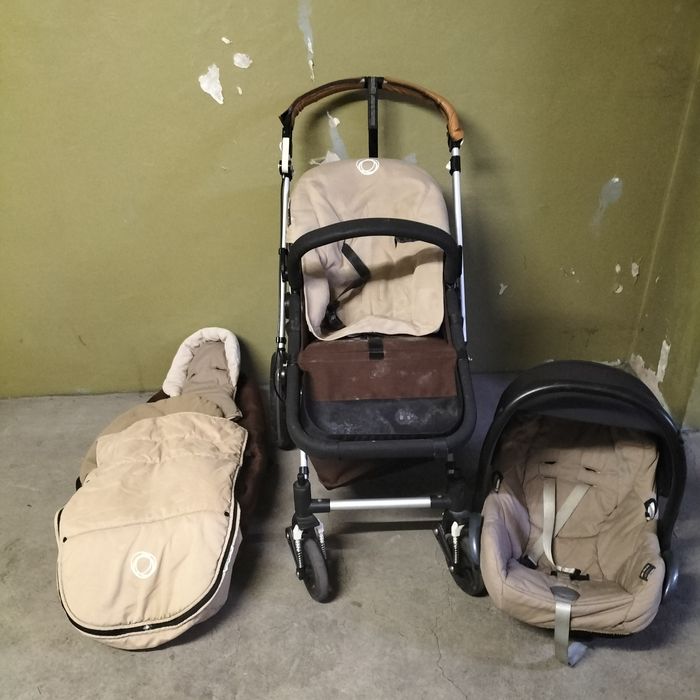 Carro trio da marca bugaboo