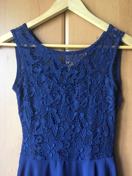 Платье нарядное (размер S)