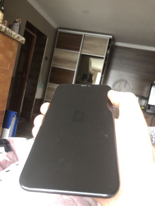 Екран на айфон 11