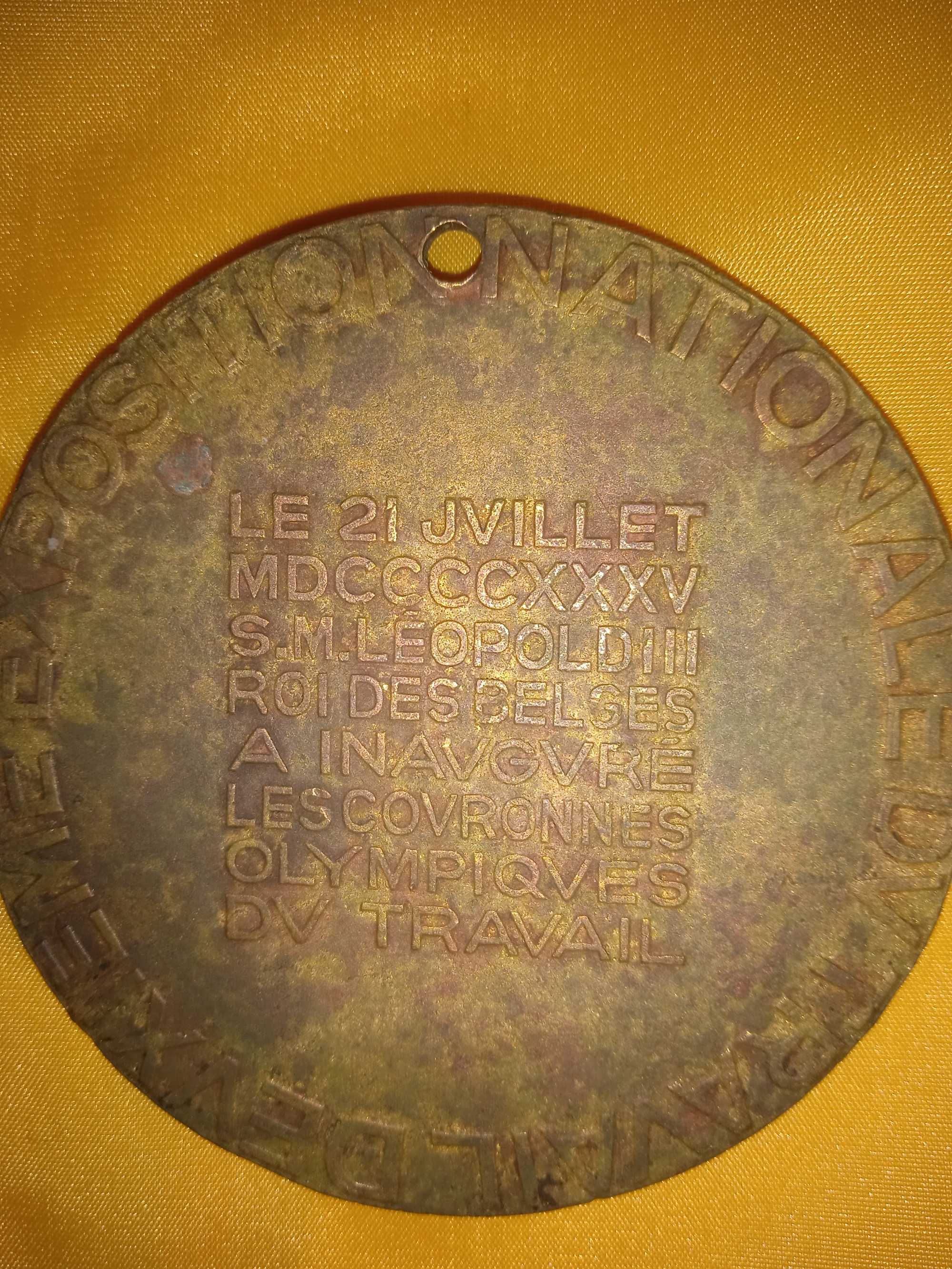 Медаль бельгийского короля Леопольда Греческий воин в шлеме Бельгия